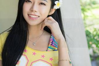 青豆客 – 来吧，何晨曦的网袜合集，穿越时空的纤细