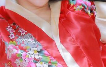 一窥Coco的秘室：高清写真带你摸索非凡的秘书生涯