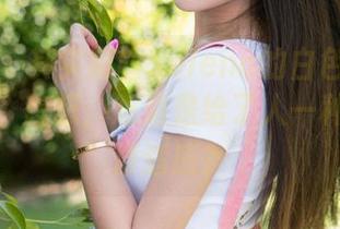 魅妍社 – 其实娜露Selena的白色写真没有圣光,想想,难道是给了人一种随意的舒适感?