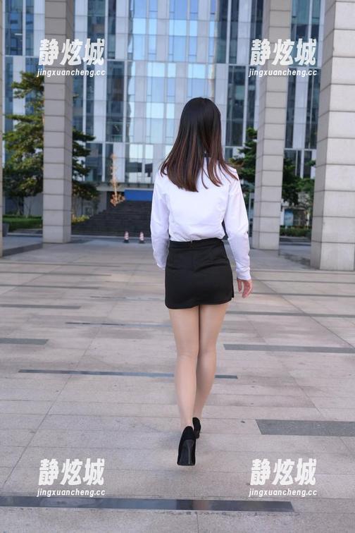 魔镜街拍 - 在街头转悠，偶遇艾小青的旗袍和几张有趣的图片