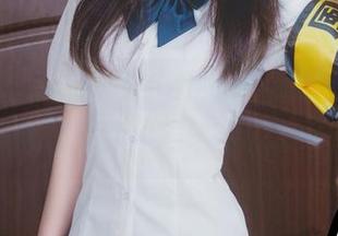 这是什么？鹿八岁baby扮演的足球少女？新鲜更新，眼睛都腌坏了！